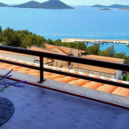 Mima With Sea View Drage